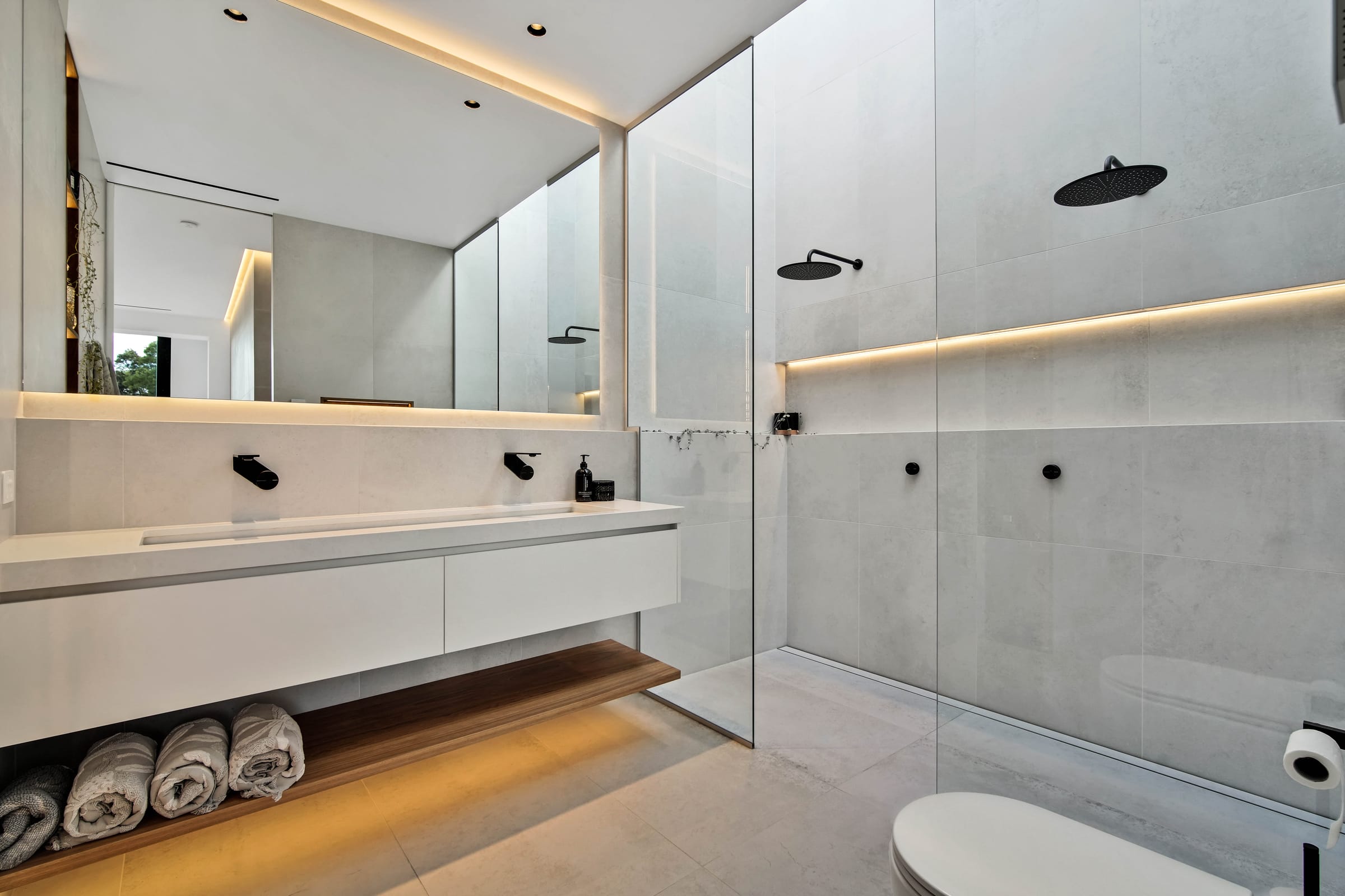 Asgard — Ensuite — Zanetto Builders