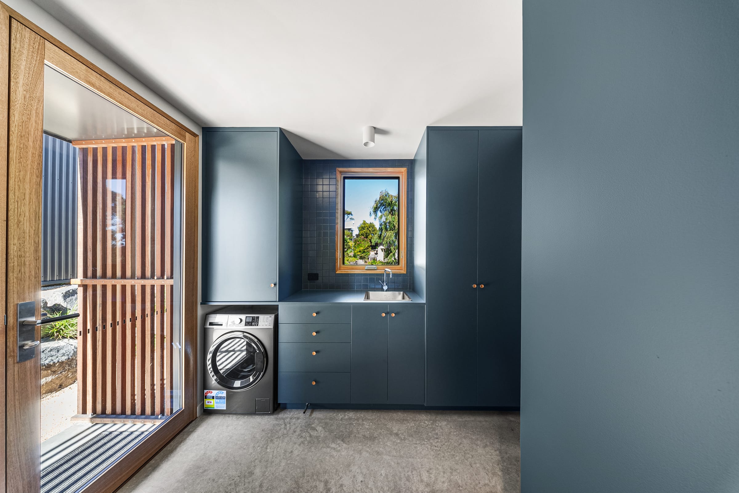 Fysh Place, St Helens, Tasmania — Forever Home by Zanetto Builders (image 6 of 15)