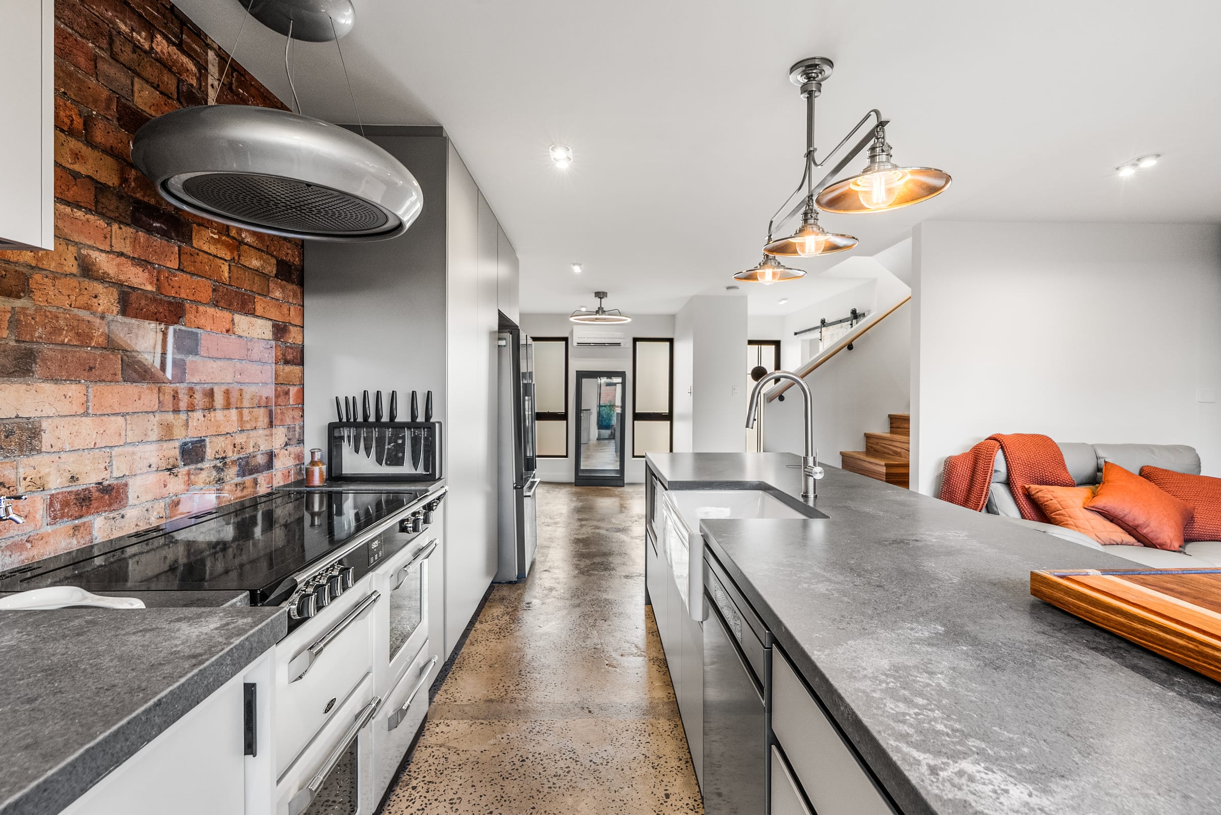 Little Frankland, Launceston, Tasmania — Forever Home by Zanetto Builders (image 9 of 17)