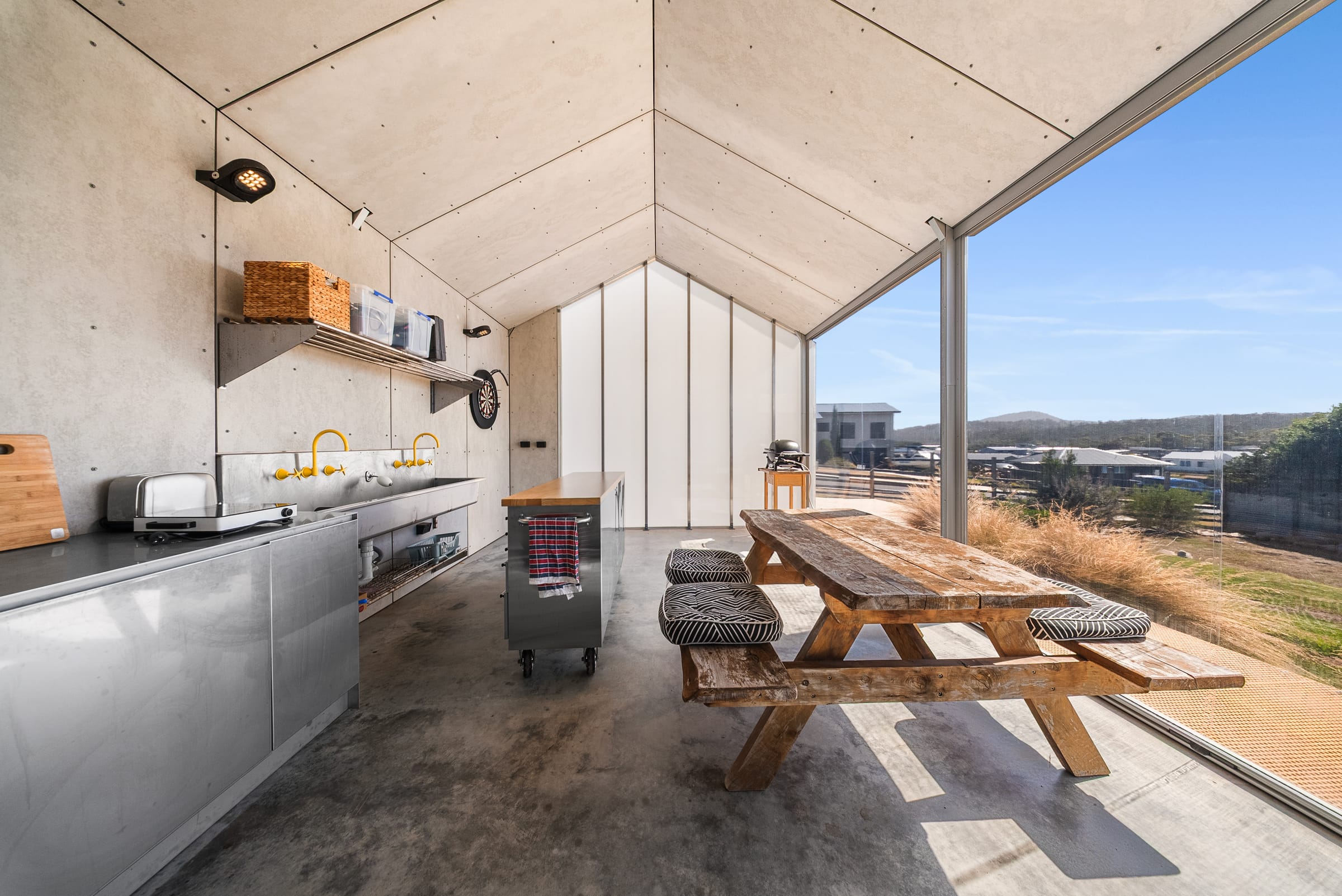 Patsy, Coles Bay, Tasmania — Forever Home by Zanetto Builders (image 6 of 13)