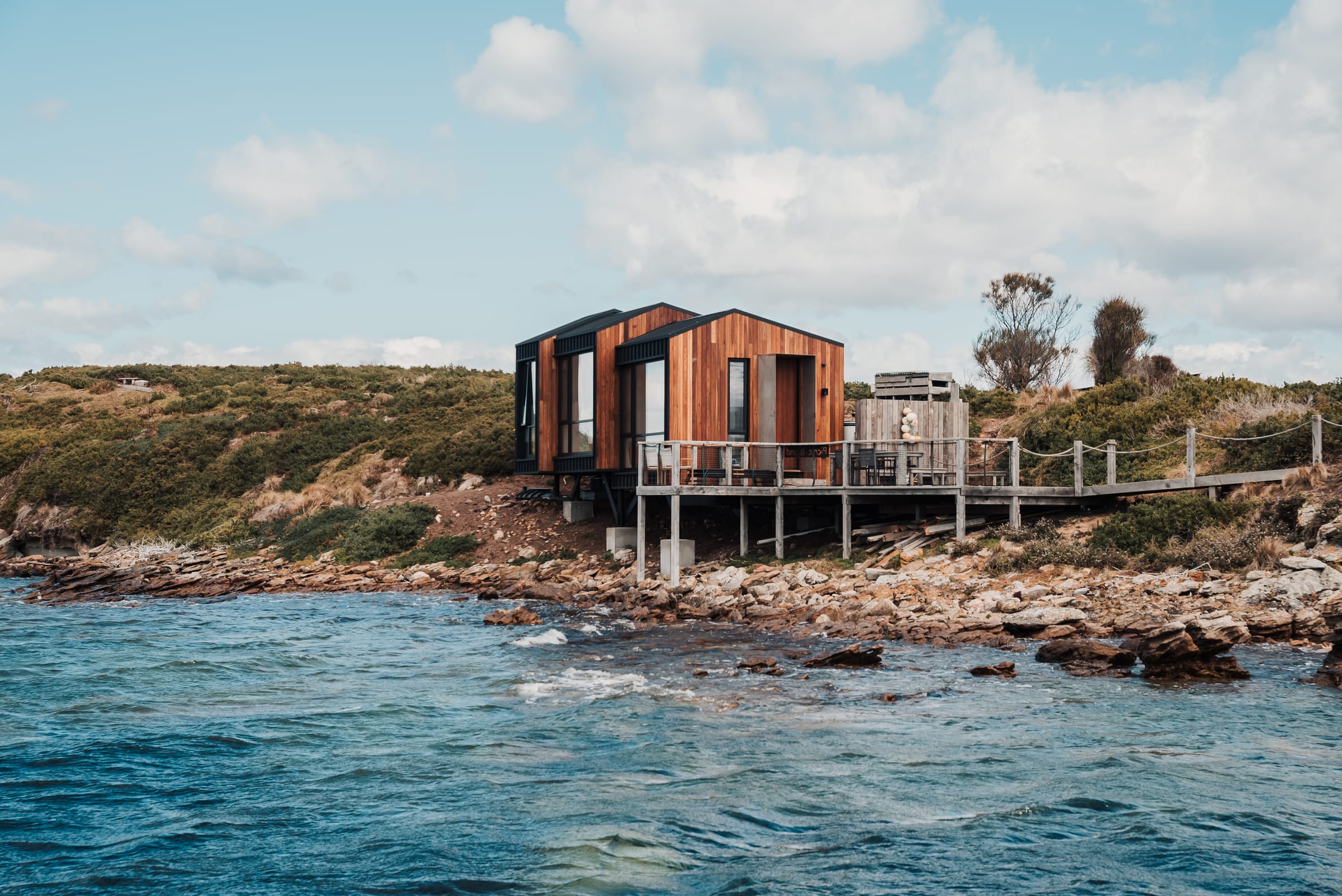 Picnic Island Luxury Escape — Zanetto Builders
