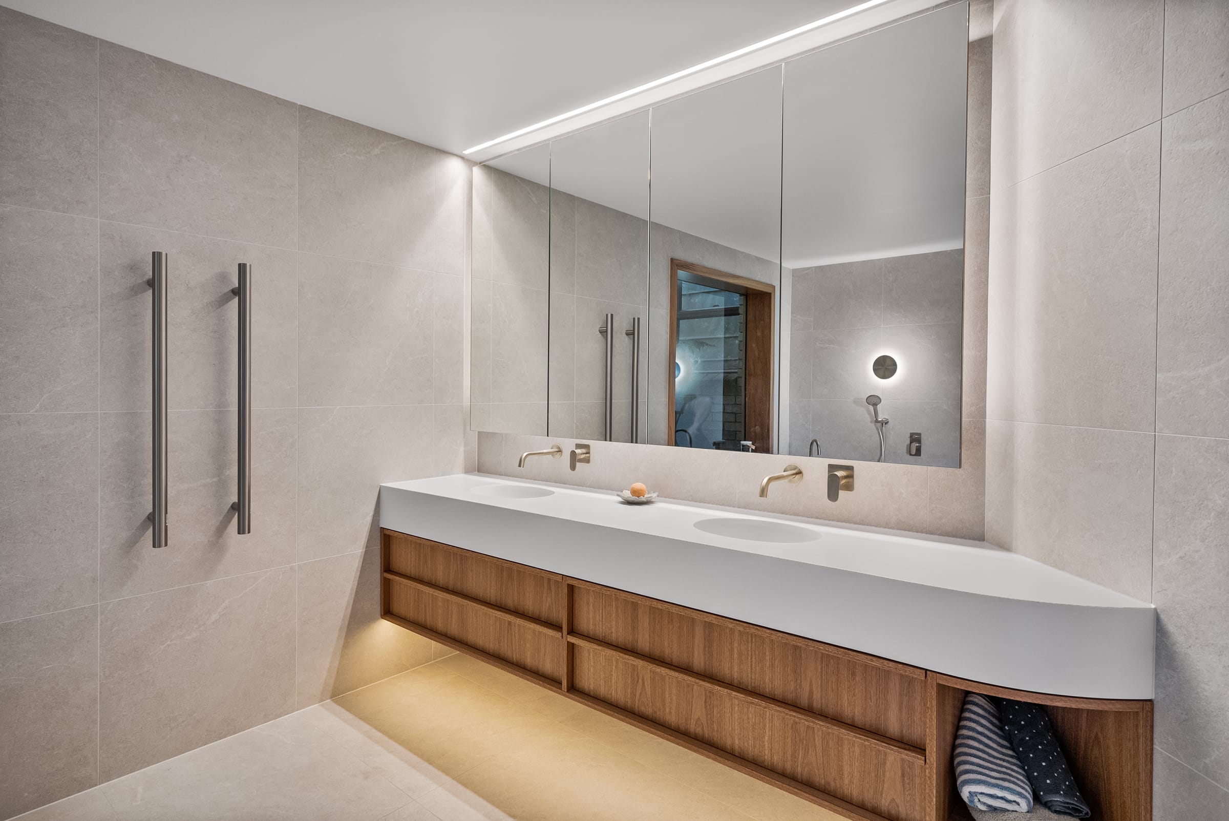 The Curve, Bellerive, Tasmania — Bathroom Project by Zanetto Builders (image 2 of 15)
