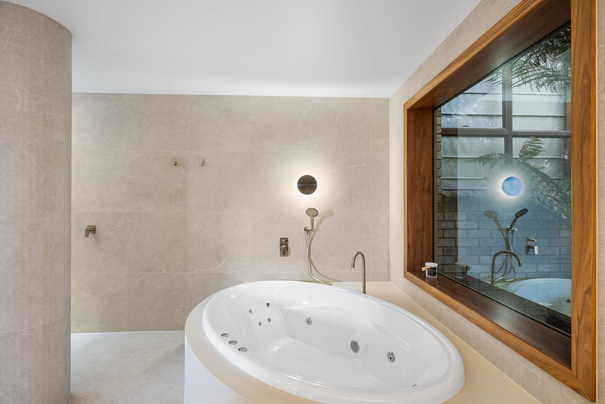 The Curve, Bellerive, Tasmania — Bathroom Project by Zanetto Builders (image 11 of 15)