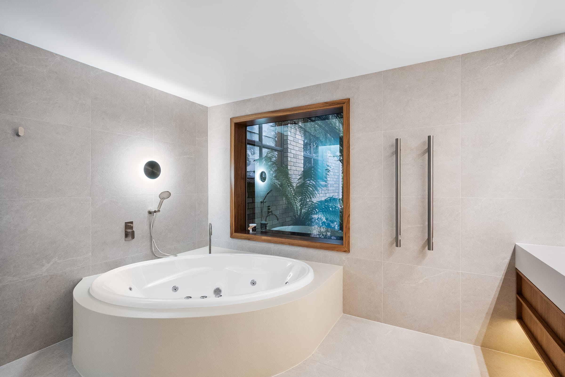 The Curve, Bellerive, Tasmania — Bathroom Project by Zanetto Builders (image 14 of 15)