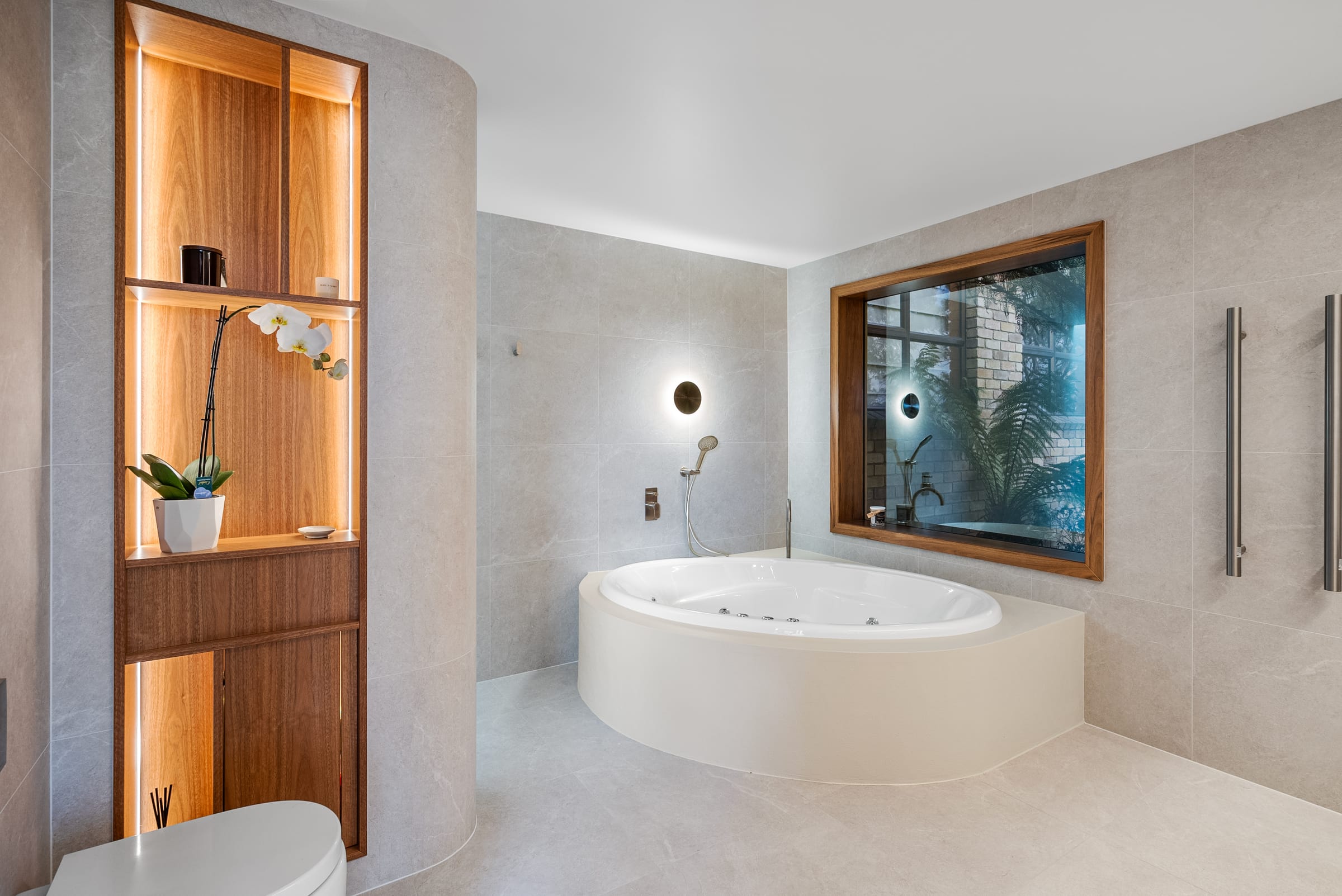 The Curve, Bellerive, Tasmania — Bathroom Project by Zanetto Builders (image 8 of 15)