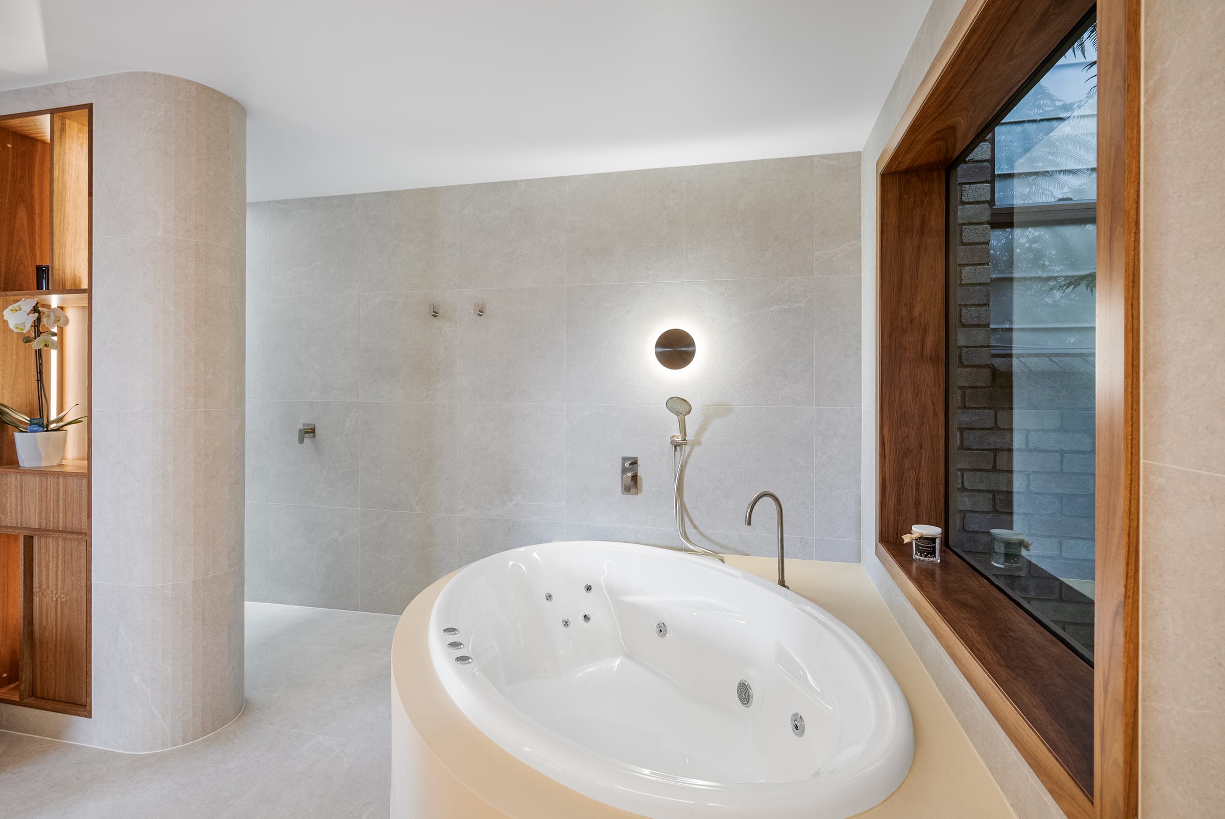 The Curve, Bellerive, Tasmania — Bathroom Project by Zanetto Builders (image 9 of 15)