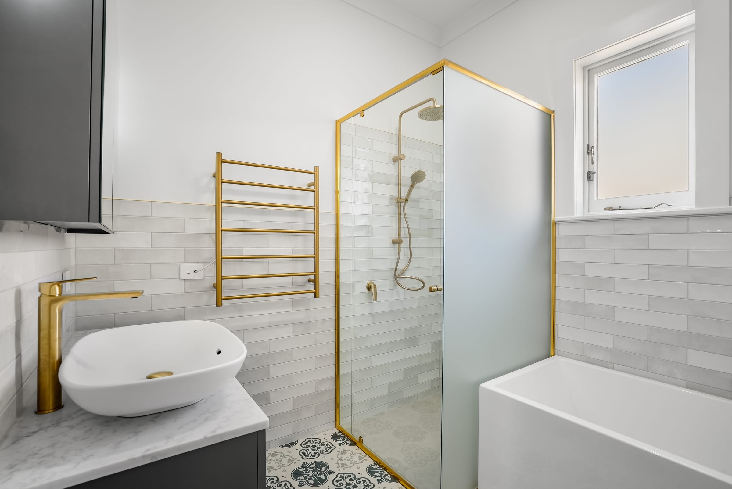 Verndene, Sandy Bay, Tasmania — Forever Home by Zanetto Builders (image 5 of 14)