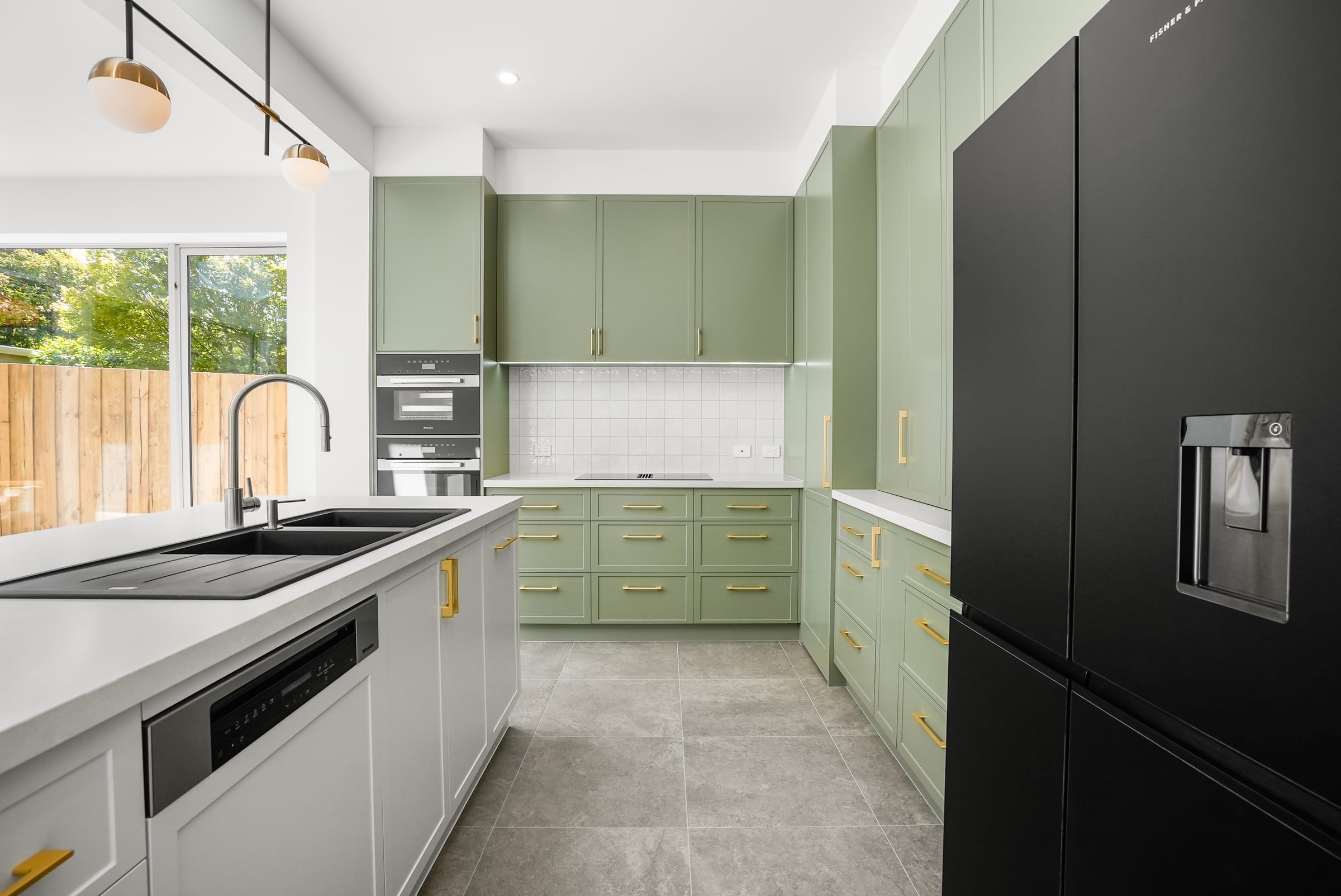 Verndene, Sandy Bay, Tasmania — Forever Home by Zanetto Builders (image 7 of 14)