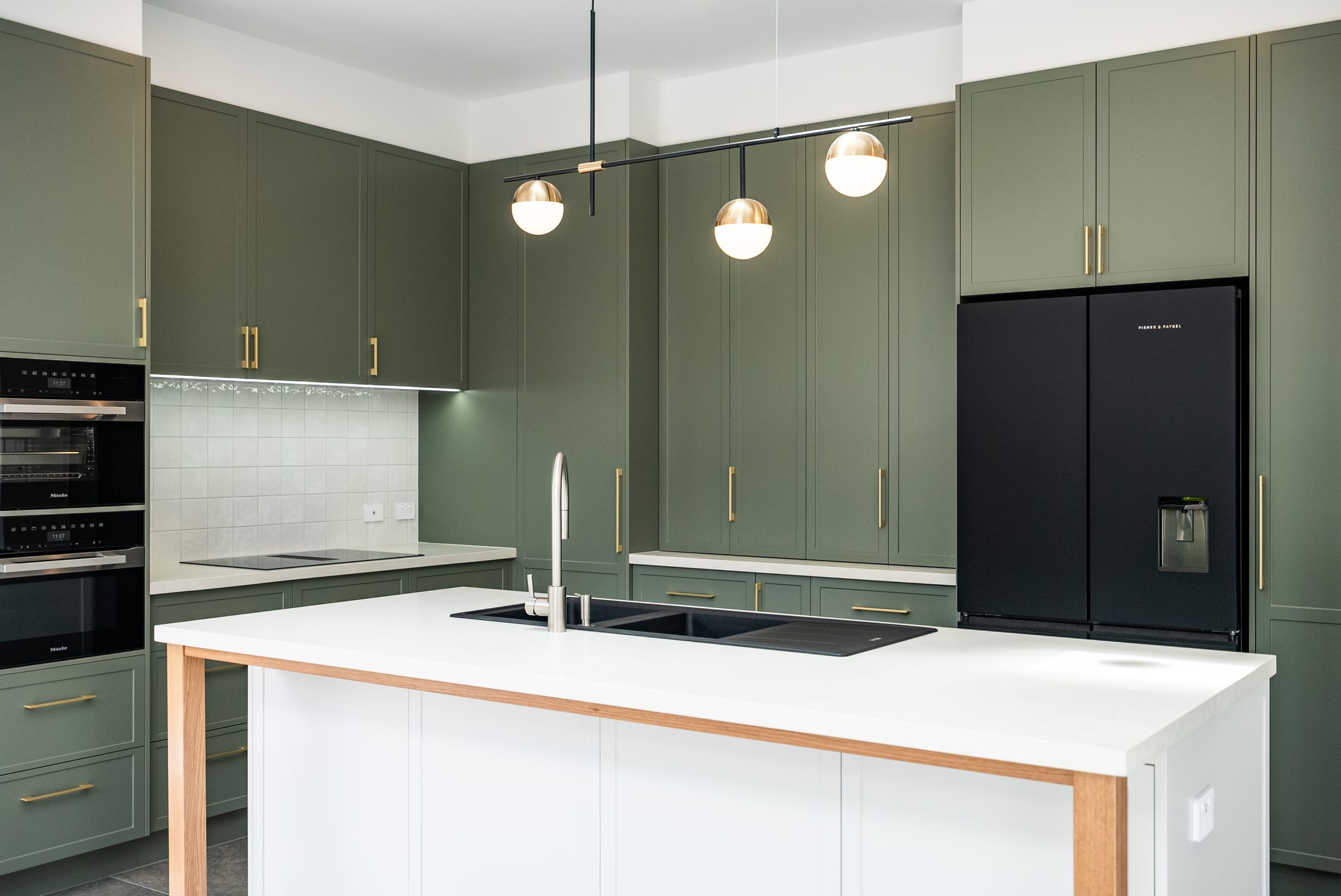 Verndene, Sandy Bay, Tasmania — Forever Home by Zanetto Builders (image 8 of 14)