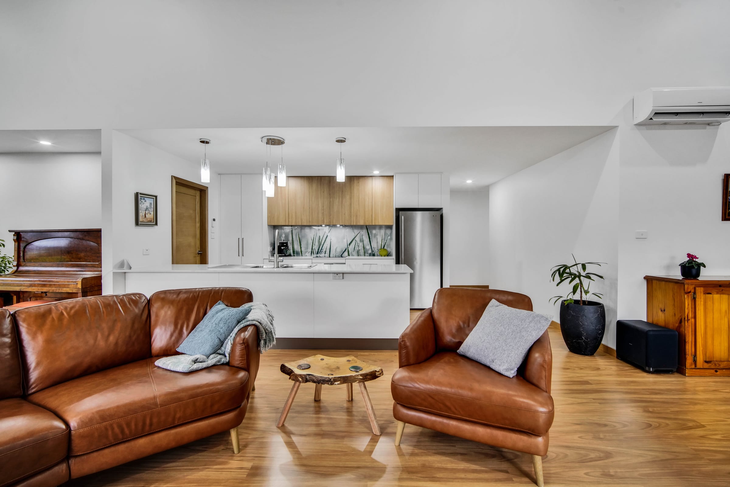 White Hills, White Hills, Tasmania — Forever Home by Zanetto Builders (image 8 of 18)